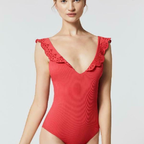 Beach Riot Eyelet Ruffle 1 Pc Swimsuit HW8085 - Picture 7 of 9